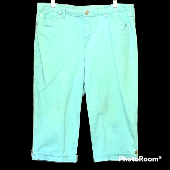 GLORIA VANDERBILT SLIMMING CAPRIS - Picture 2 of 3